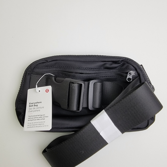 Lululemon Everywhere Belt Bag - Picture 4 of 4